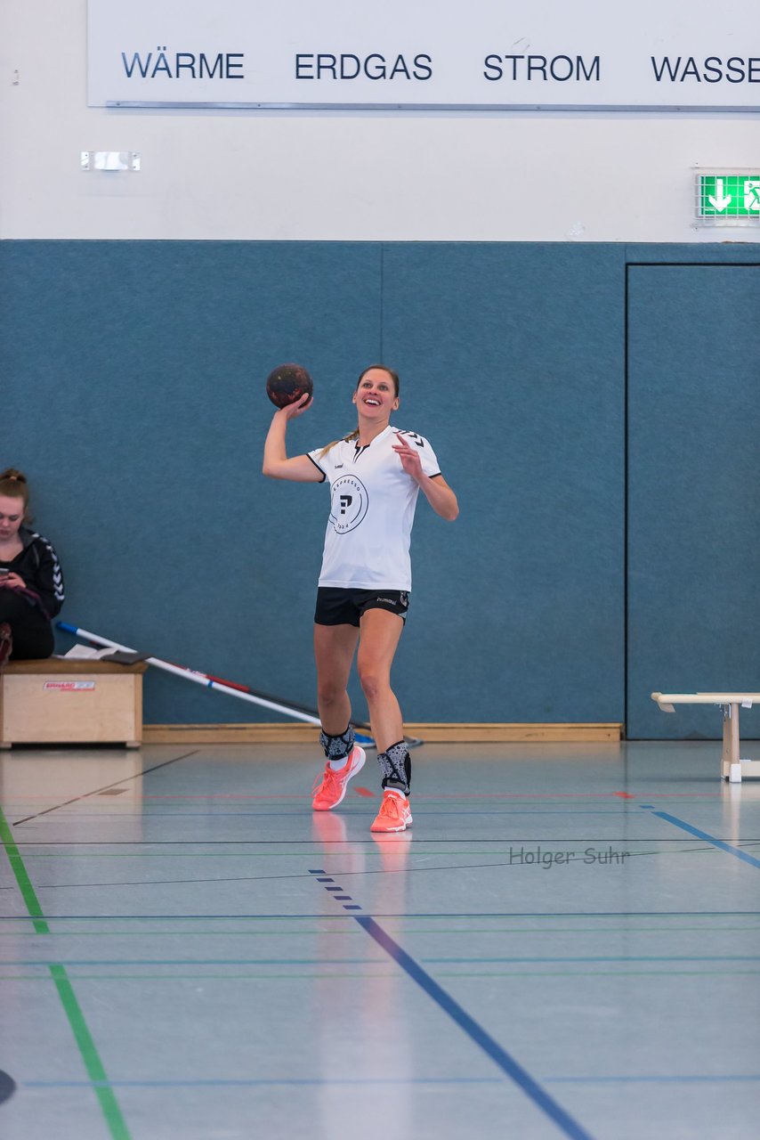 Bild 1 - Frauen OL TuS Esingen - SG Niendorf/Wandsetal : Ergebnis: 24:17